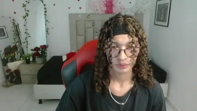 Snapshot of Axel_fox77 chatting on 06-08-26, 01:28 Axel fox77 online show from 06-08-26, 01:28