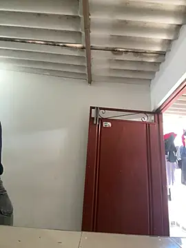 Snapshot of nova_blaze chatting on 01-15-26, 04:00 nova blaze online show from 01-15-26, 04:00