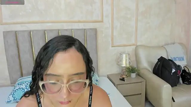 Miaaffox online show from 02-11-26, 08:03