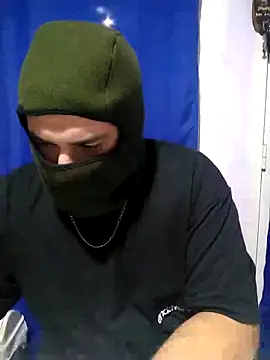 Snapshot of gitano19cm chatting on 04-13-26, 10:59 gitano19cm online show from 04-13-26, 10:59