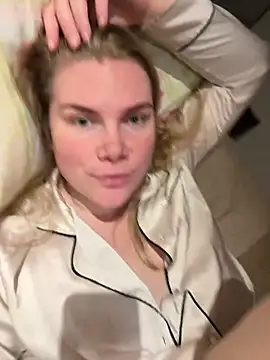 SexyBlondJoanna online show from 02-10-26, 07:01