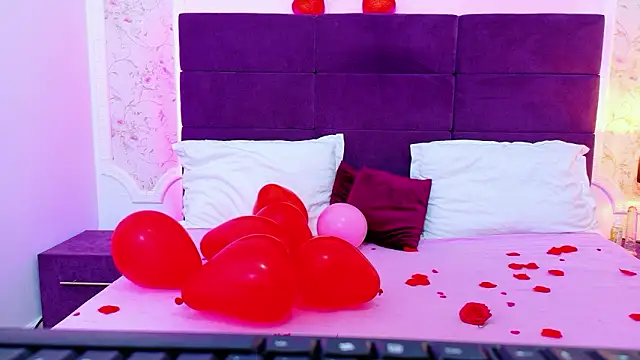 EvelinHill online show from 02-16-26, 05:03