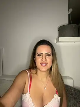 Snapshot of Liana-1 chatting on 01-13-26, 05:29 Liana-1 online show from 01-13-26, 05:29