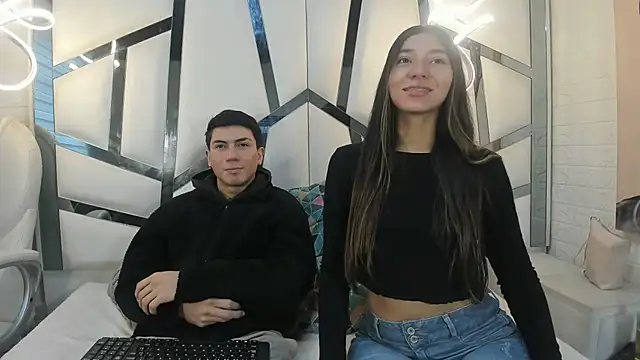 ScarlettAndLucas online show from 02-23-26, 12:46