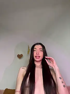 GiannaMagari online show from 02-25-26, 09:13