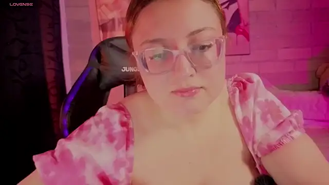 Mia Franklyn online show from 03-08-26, 01:36