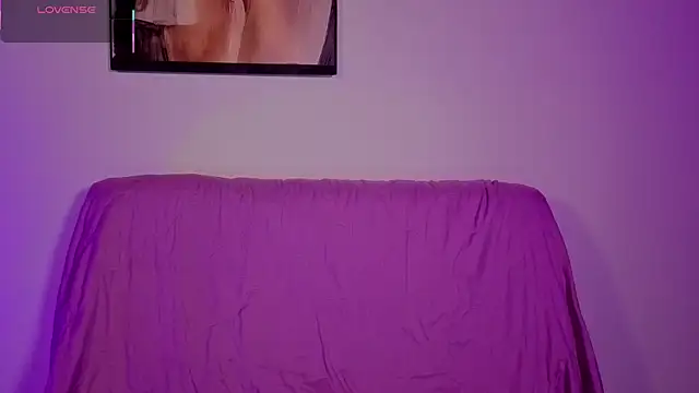 Mia Franklyn online show from 05-04-26, 10:39