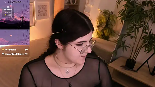 Snapshot of Siena_aa chatting on 06-22-26, 03:25 Siena aa online show from 06-22-26, 03:25