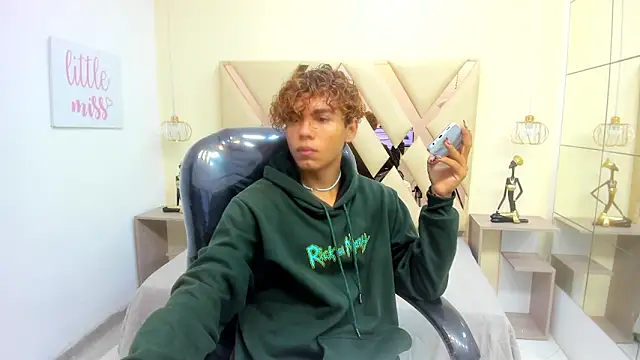 Anyelo Twink online show from 02-15-26, 01:09