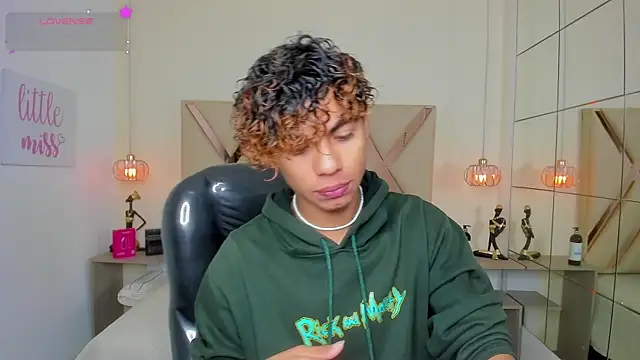 Anyelo Twink online show from 06-20-26, 04:37
