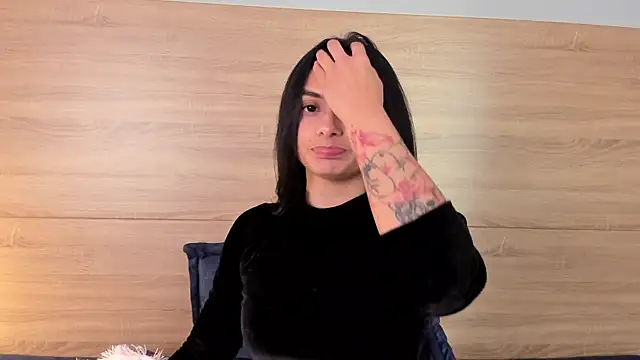 lilith petit  online show from 01-15-26, 01:05