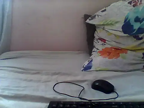 handsomeguy02 online show from 06-18-26, 12:53