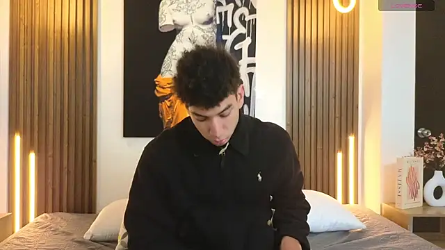 Snapshot of Alan_Return chatting on 01-14-26, 12:55 Alan Return online show from 01-14-26, 12:55