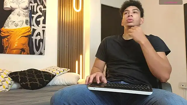 Snapshot of Alan_Return chatting on 01-15-26, 01:05 Alan Return online show from 01-15-26, 01:05