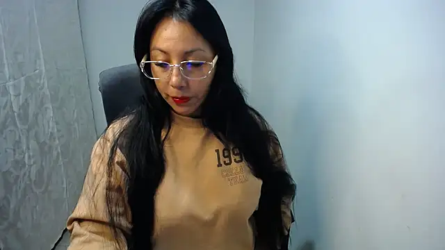 soyElena46 online show from 03-10-26, 11:26