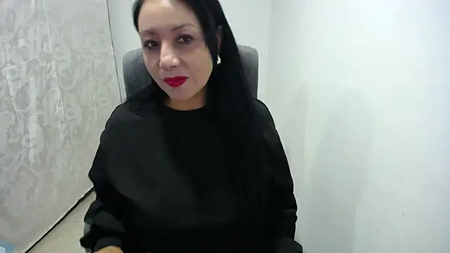 soyElena46 online show from 04-14-26, 12:11