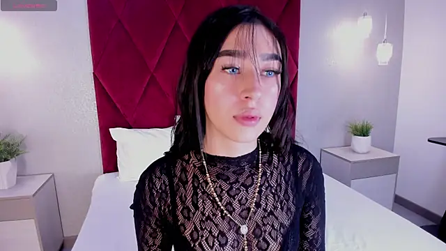 emily clarkk  online show from 04-08-26, 07:58