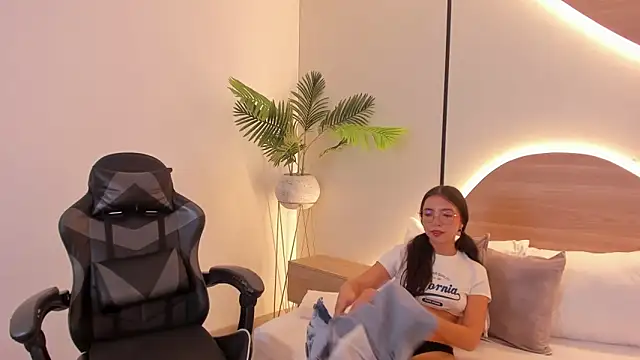 cataleya castle online show from 02-20-26, 04:51