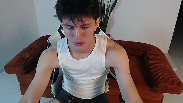 Snapshot of DarrenColleen chatting on 03-03-26, 10:54 DarrenColleen online show from 03-03-26, 10:54