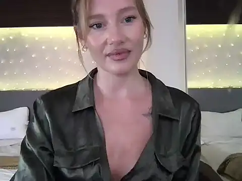 Stella muse online show from 03-21-26, 03:55