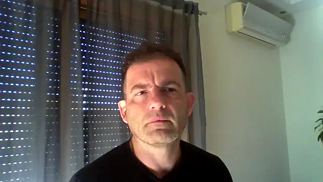 Snapshot of _grj1 chatting on 04-23-26, 08:24 grj1 online show from 04-23-26, 08:24