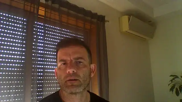 Snapshot of _grj1 chatting on 04-30-26, 08:53 grj1 online show from 04-30-26, 08:53
