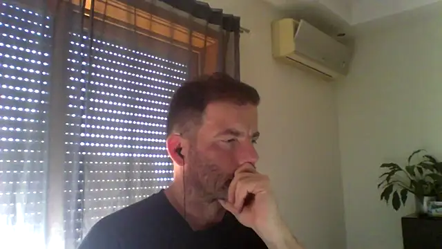 Snapshot of _grj1 chatting on 05-06-26, 12:43 grj1 online show from 05-06-26, 12:43