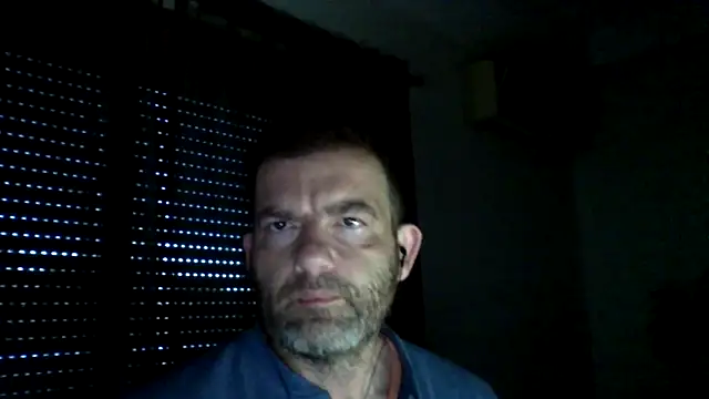 Snapshot of _grj1 chatting on 05-10-26, 05:45 grj1 online show from 05-10-26, 05:45