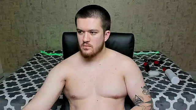 Snapshot of Well_boy chatting on 04-06-26, 06:09 Well boy online show from 04-06-26, 06:09