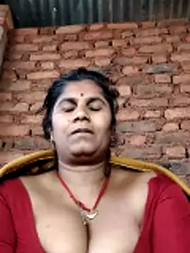 Hot di97 online show from 04-09-26, 01:27