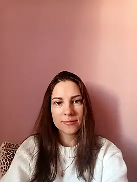 Snapshot of She-Moon chatting on 01-13-26, 07:46 She-Moon online show from 01-13-26, 07:46