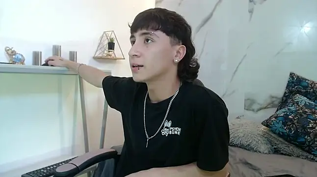 XanderGrey8 online show from 04-01-26, 07:22