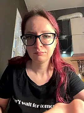 Snapshot of coy_girl_ chatting on 01-14-26, 12:33 coy girl online show from 01-14-26, 12:33