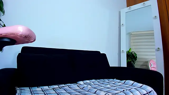 Snapshot of babypeach_1 chatting on 01-15-26, 10:46 babypeach 1 online show from 01-15-26, 10:46