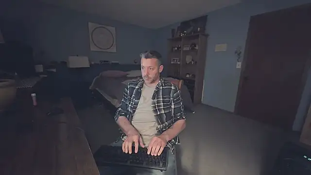 chrisw8140 online show from 05-02-26, 03:33