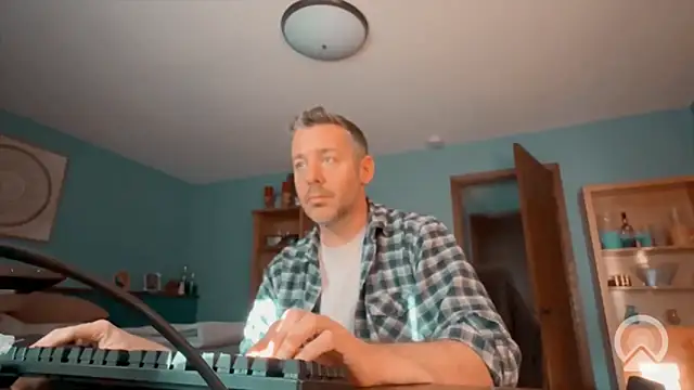 chrisw8140 online show from 05-11-26, 12:38