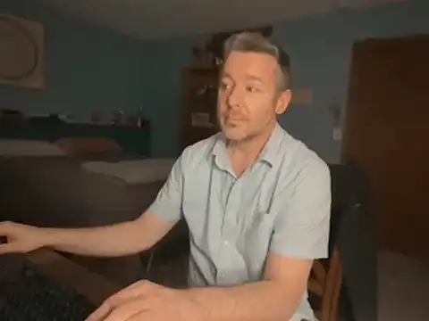 chrisw8140 online show from 05-19-26, 02:07