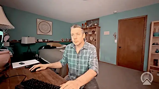 chrisw8140 online show from 06-23-26, 02:04
