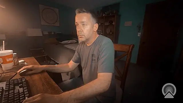 chrisw8140 online show from 07-18-26, 06:39
