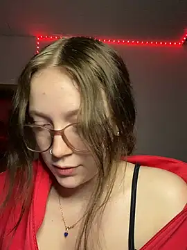 YoungLisaa18 online show from 03-02-26, 08:04