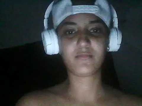 Snapshot of Camilita2112 chatting on 01-12-26, 04:39 Camilita2112 online show from 01-12-26, 04:39