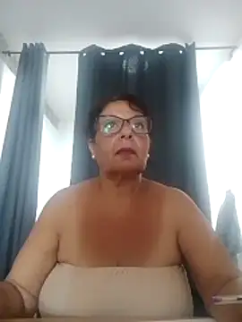 Snapshot of anaisytu chatting on 06-04-26, 09:59 anaisytu online show from 06-04-26, 09:59