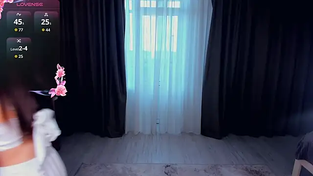 ZanaBreland online show from 04-22-26, 05:10