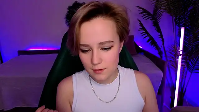 Ellie Heavenly online show from 01-14-26, 08:09