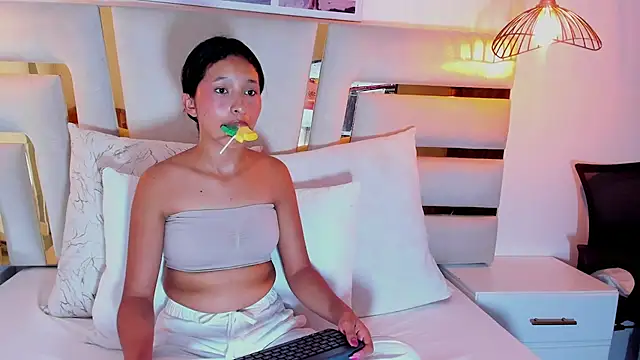 Real virgin Pussy online show from 05-16-26, 01:32