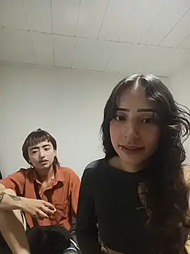 AlexxaAndRileyy online show from 04-18-26, 09:48