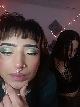 AlexxaAndRileyy online show from 07-18-26, 12:37