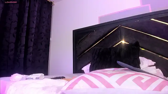 april jones05 online show from 04-18-26, 07:07