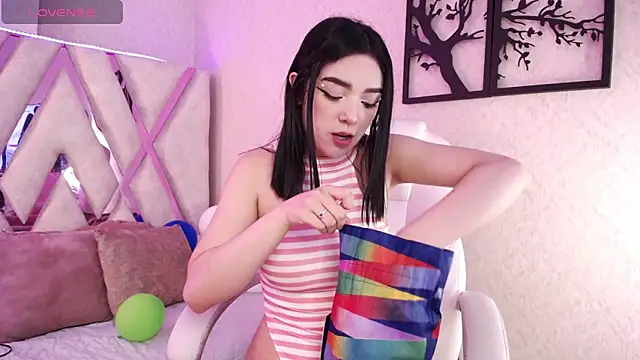 Madyson Hill online show from 04-09-26, 11:26