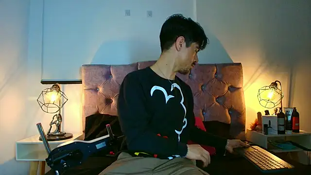 Ethan Briggs  online show from 03-27-26, 03:34